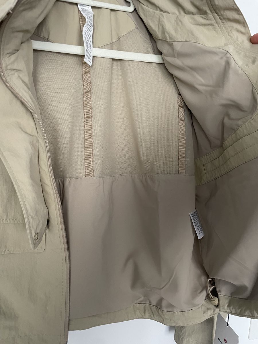 Lululemon Giacche: Lululemon Always Effortless waterproof jacket - small – Nuovo e nell'imballaggio originale da Embrach venduto da lau_2gtp 5