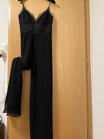 Elegantes Guess Jumpsuit mit Spitze, Schwarz, Grösse M