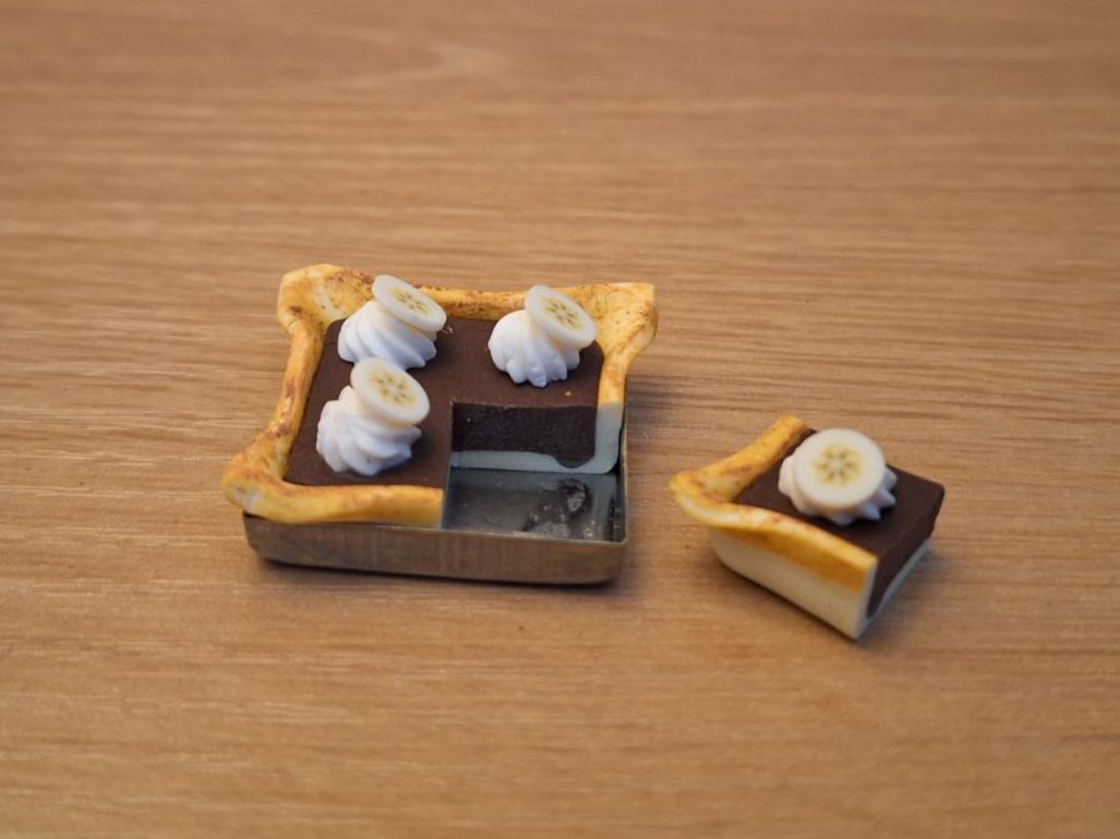 Case e mobili per bambole: Handmade Schoko Bananen Pie – Nuovo (secondo la descrizione) da Zürich venduto da HandmadeTinyFood 5