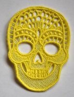 Totenkopf gestickt, gelb, ca. 6x8cm NEU
