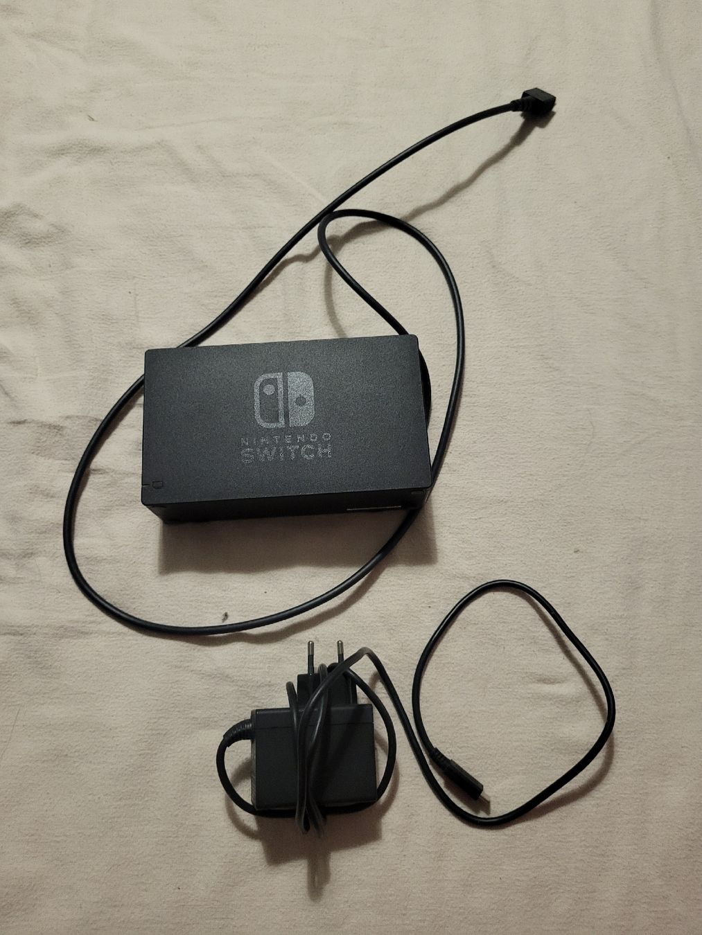 Nintendo Consoles: Nintendo Switch avec accessoires – D'occasion à Petit-Lancy par fla_8nqw 3