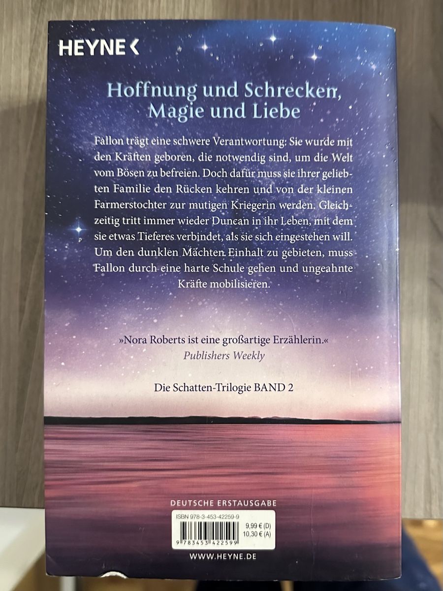 Bücher: Nora Roberts - Schatten dämmerung - Roman – Neu (gemäss Beschreibung) aus Basel von AninaAti 1