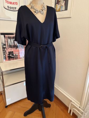 Windsor Kleid, 38, wie neu, mit Gürtel, gefüttert, Np: 580.-