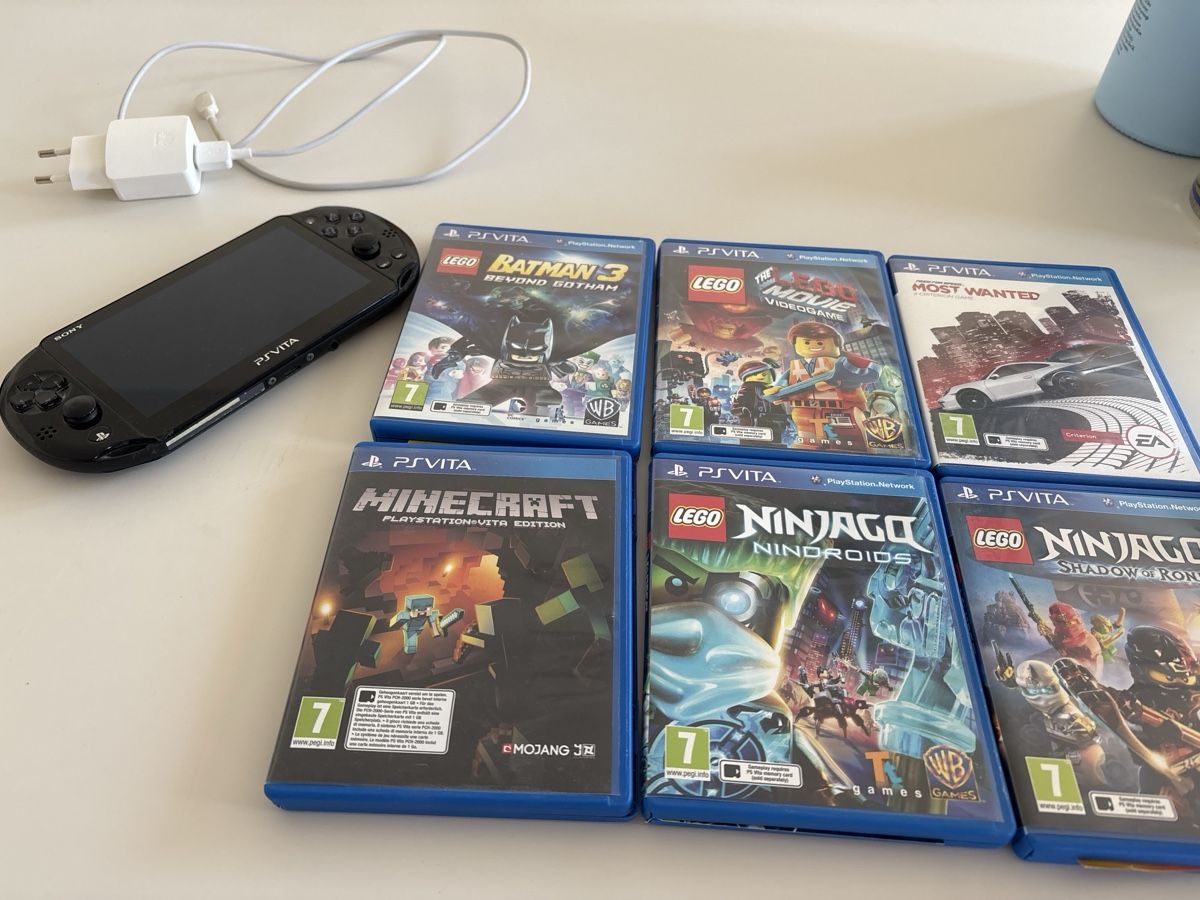 Sony Console: Sony PS Vita mit 6 Spielen – Usato da Rorschach venduto da lusc1992 1
