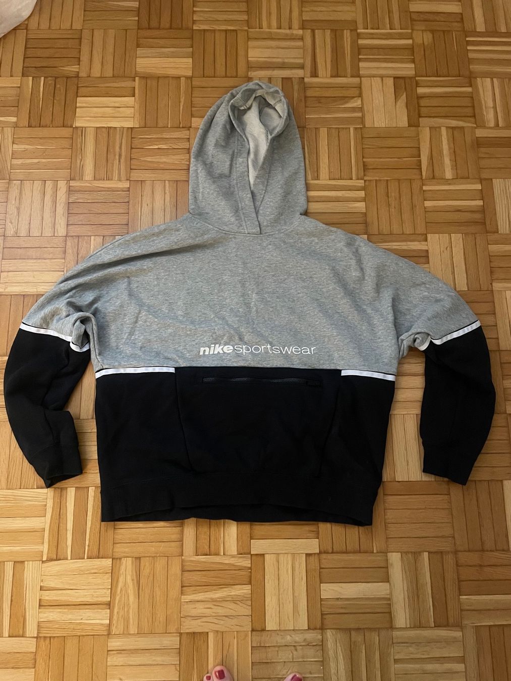 Nike Pulls & Sweat-shirts: Nike Pullover – D'occasion à Zürich par Miush999