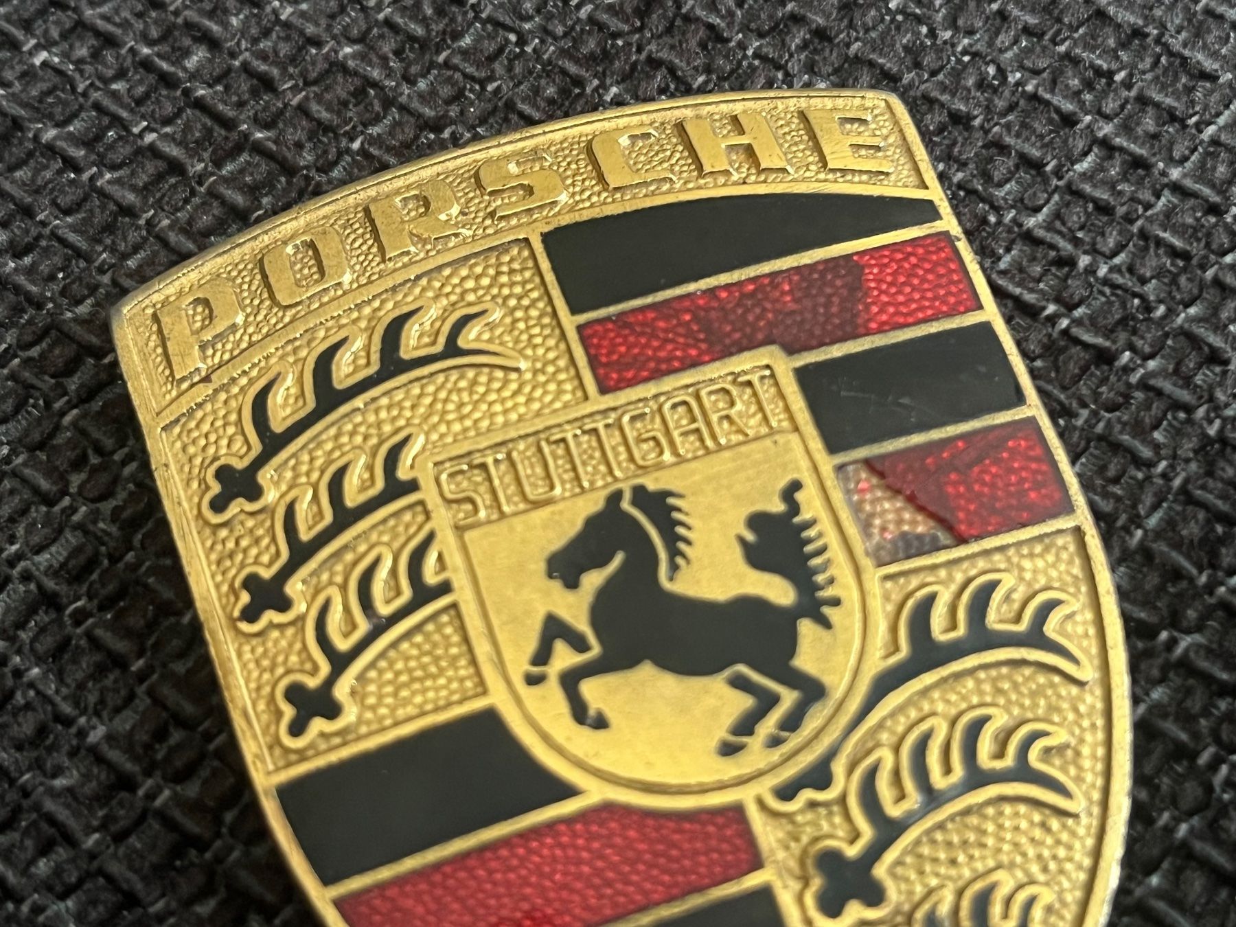 Porsche Insegne: Originales PORSCHE Wappen / Emblem – Usato da Köniz venduto da Tottigoal10 1