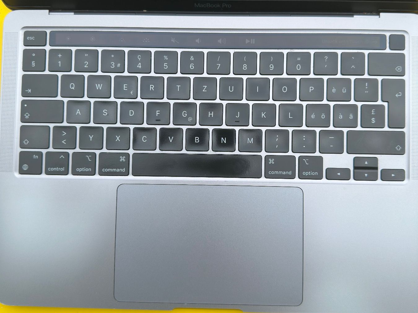 Apple Notebooks: MacBook Pro 13", M2, 2022, 1TB, 24GB – Gebraucht aus Glarus von lea_5lcy 2