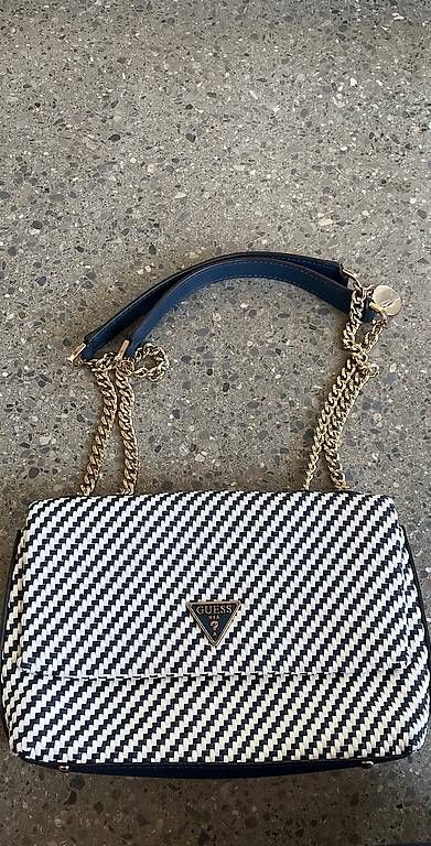 Guess Borse da donna: Guess Handtasche – Usato da Oberdorf NW venduto da Va_1234