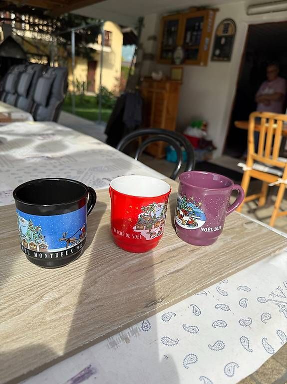 Tazze: Tasses Marché de Noël Montreux – Usato da Roche VD venduto da Goeland11 1