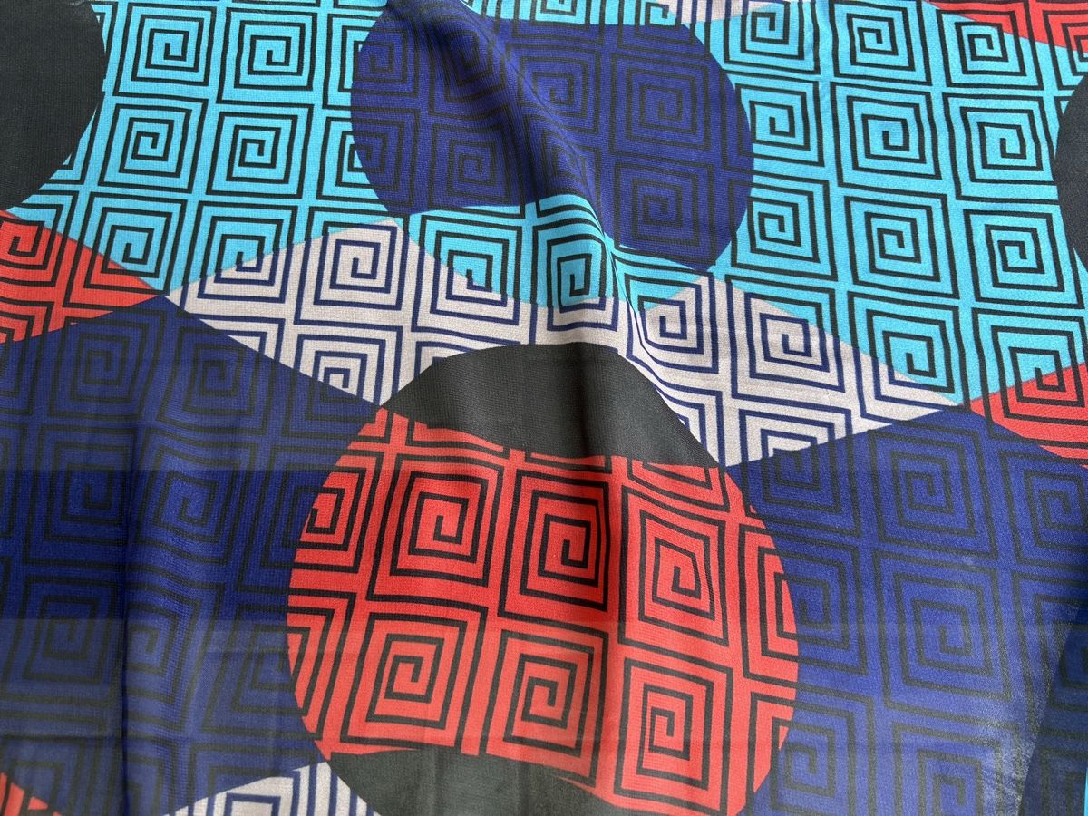 Foulard & Sciarpe: Lightweight Summer Scarf - Silk and Viscose - Patterned! – Nuovo (secondo la descrizione) da Saland venduto da ele_vc96 2