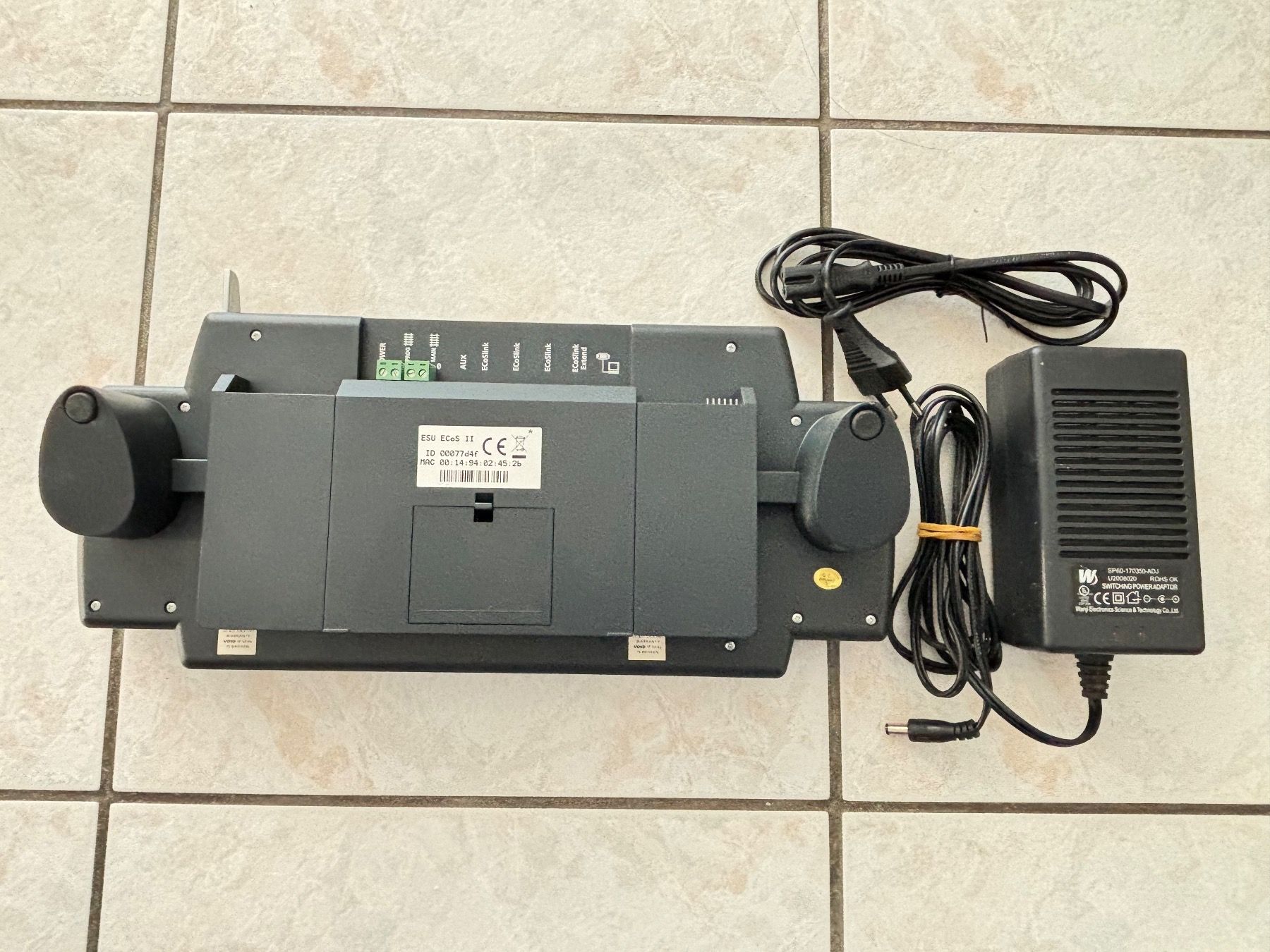 Esu Modellini di ferrovie: ESU 50200 Ecos 2 command station digital mit Soft 4.3.3 – Usato da Hauterive NE venduto da eriamch 3