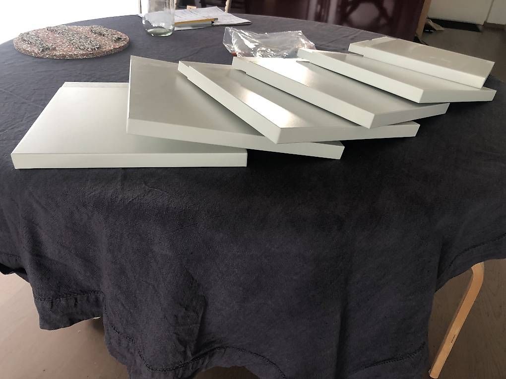 Letti: 6 Tablars pour tête de lit IKEA Mandal – Usato da Belfaux venduto da ann_mn5t 4