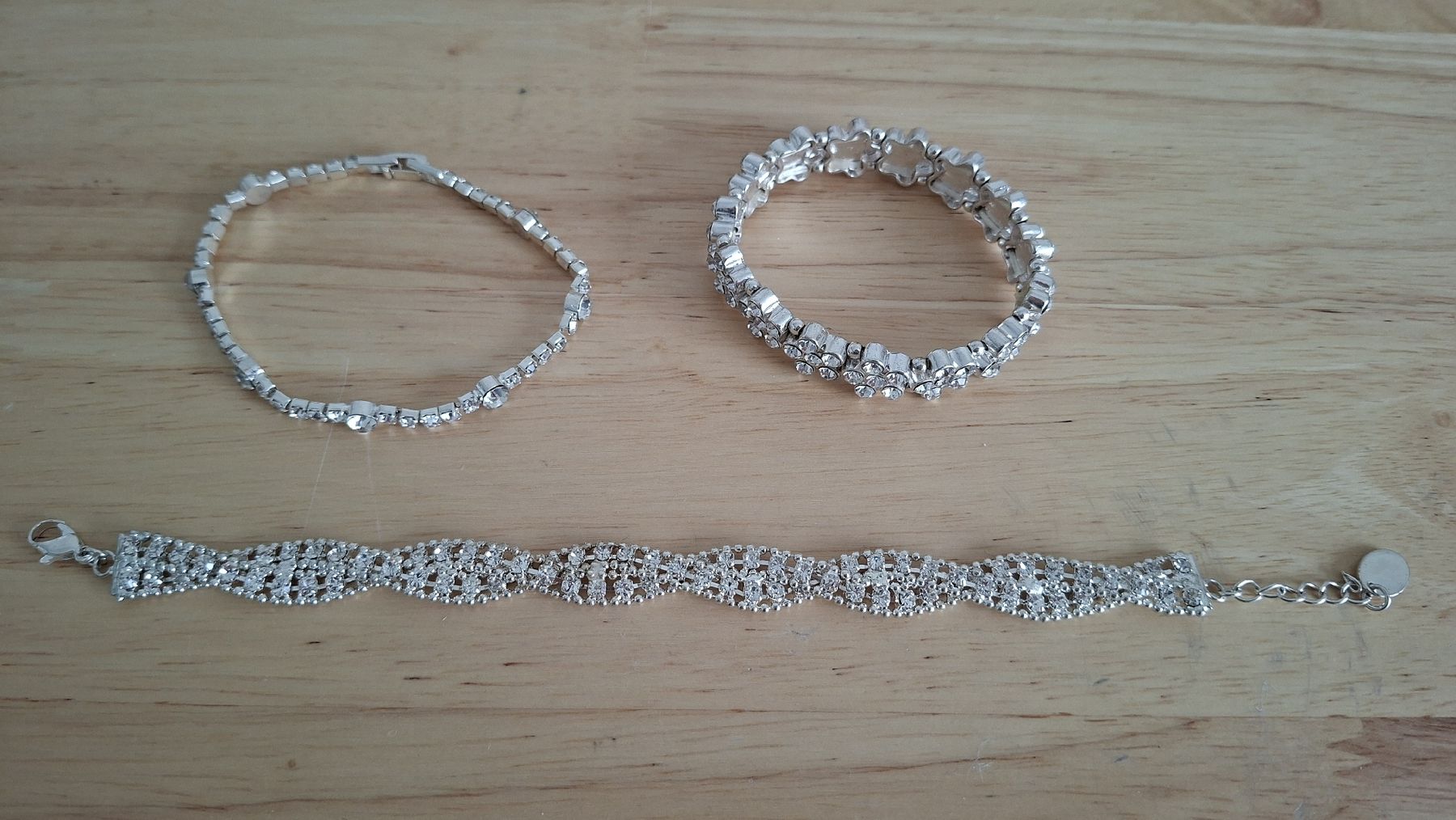 Altri gioielli: 3 Modeschmuck Armbaender mit Strass – Nuovo (secondo la descrizione) da Kriens venduto da Wolly85