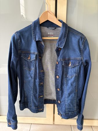Damen Jeansjacke EDC Grösse L guter Zustand