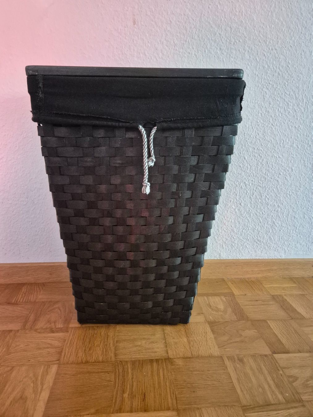 Ikea Cesti per biancheria: Wäschekorb schwarz – Usato da Liebefeld venduto da 2tehand