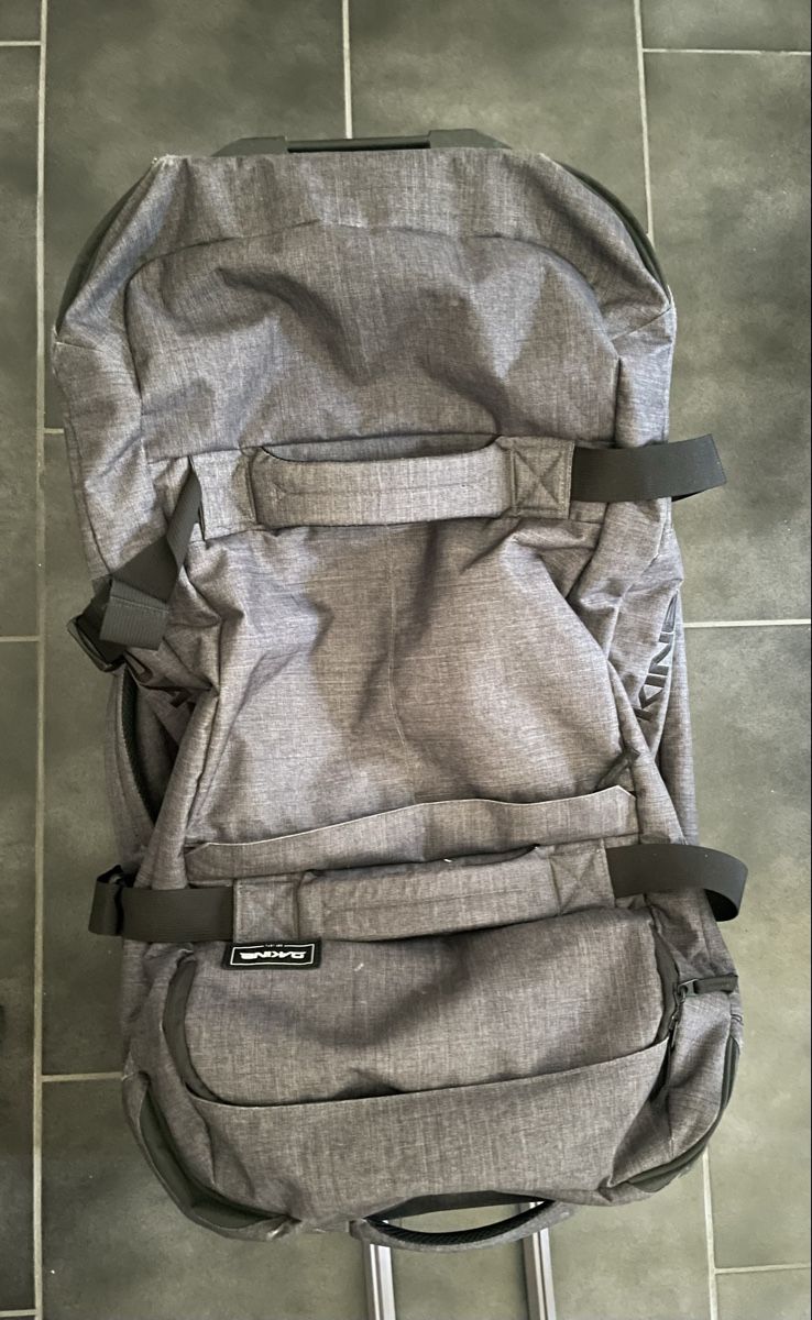 Dakine Valigie: Reisekoffer Dakine Split Roller 110 Liter grau gebraucht – Usato da Büren an der Aare venduto da mii_57vx 1