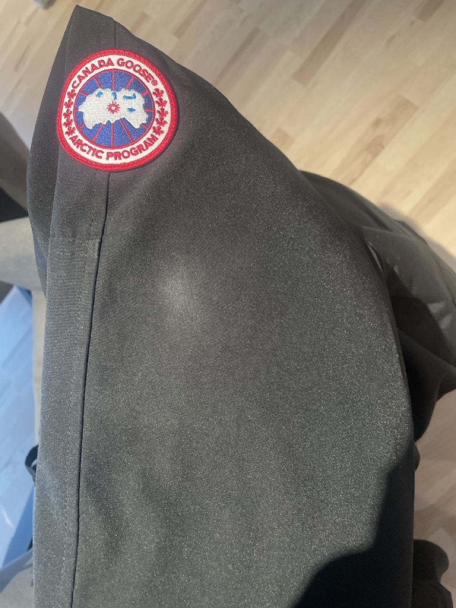 Canada Goose Giacche: ***Canada Goose Bomberjacke*** – Usato da Hittnau venduto da Stoeffi_85 2