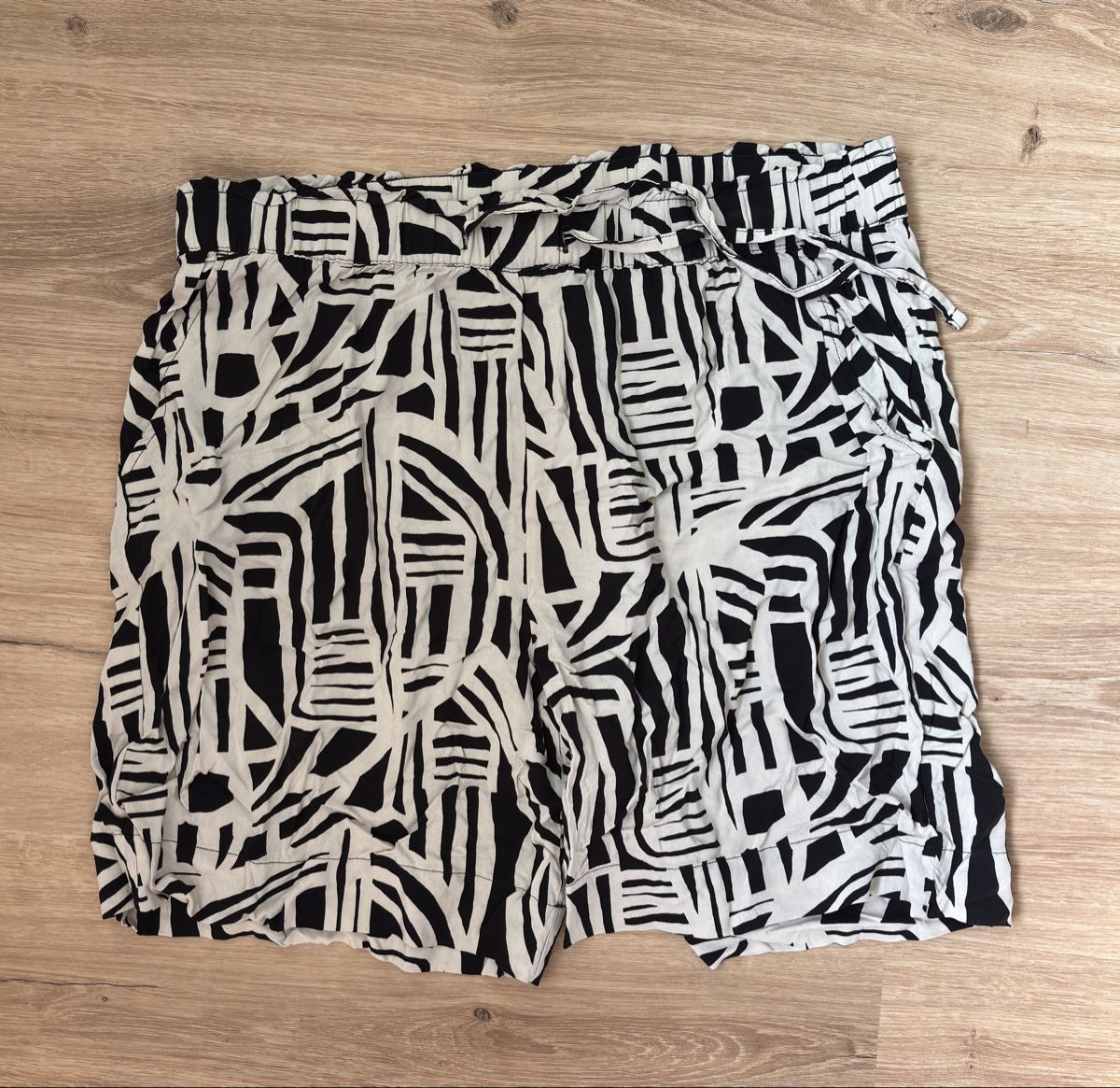 C&A Pantaloni: Short C&A taille 50 neuf – Nuovo (secondo la descrizione) da Matten b. Interl venduto da AudreyWurges