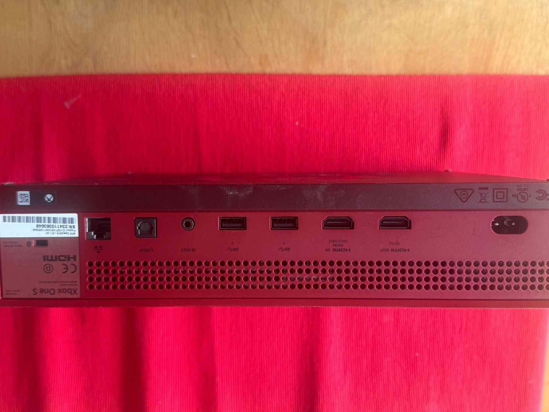 Microsoft Konsolen: Xbox One S Konsole mit Controller 1TB – Gebraucht aus Oberrohrdorf von Mnussbi63 2