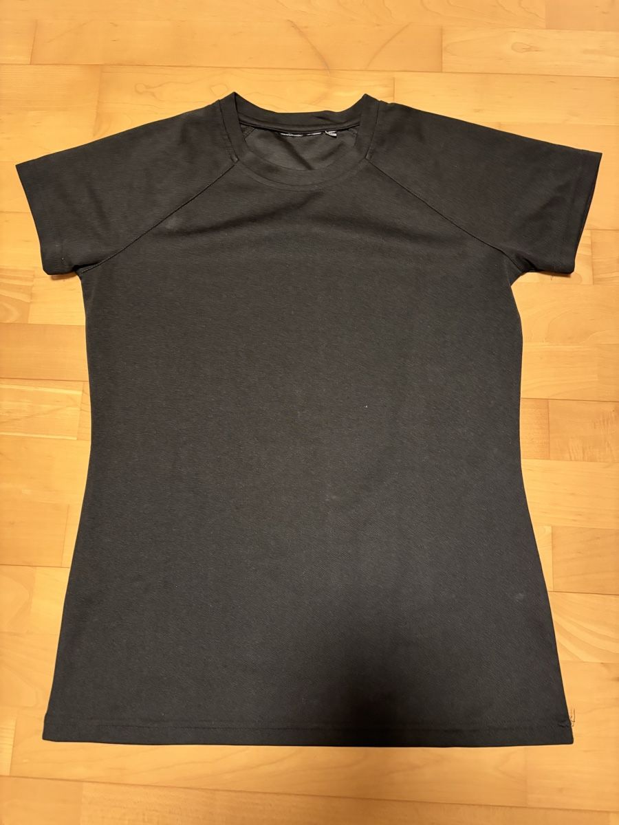 T-Shirts: Sport Tshirt 36 schwarz – Gebraucht aus Kesswil von Branca-01 2