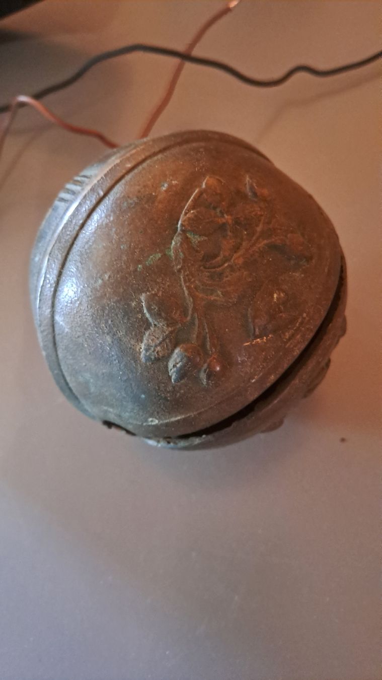 Tutte le decorazioni: Grelot no 9 – Usato da La Roche FR venduto da zebulon1966