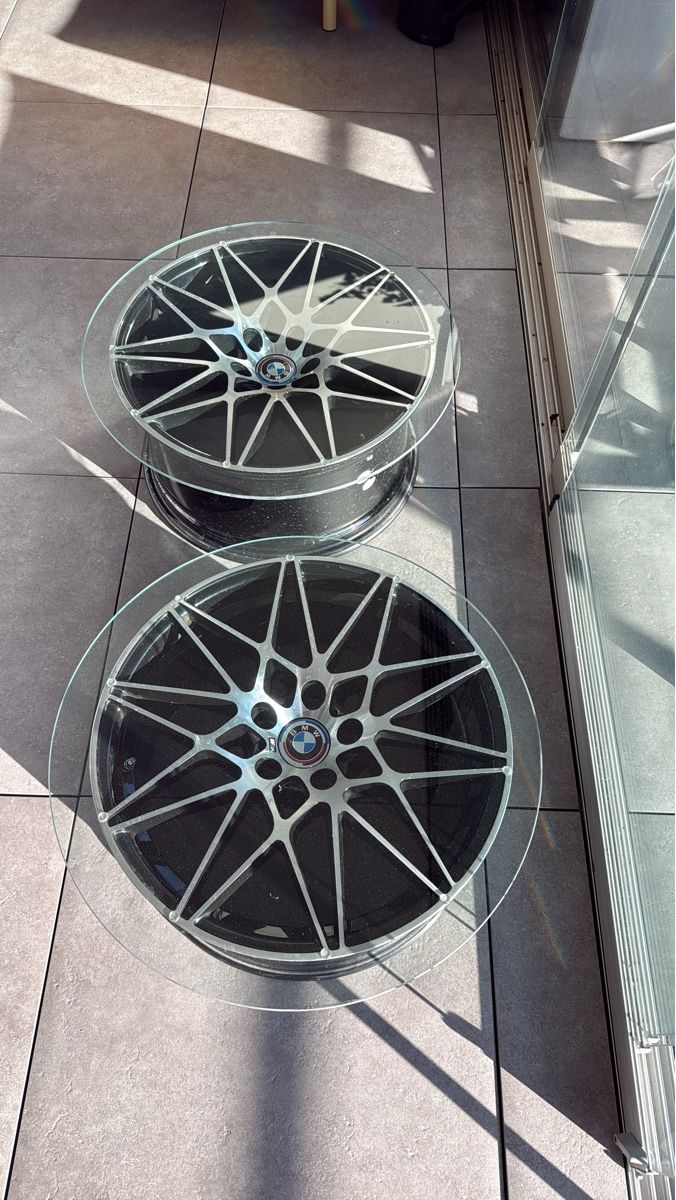 Tavoli: Felgentische BMW M666 – Usato da Feldbrunnen venduto da soon-nam