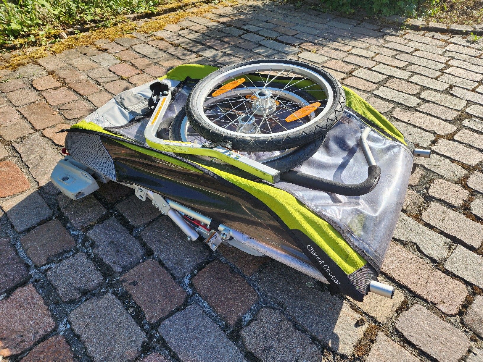 Thule Rimorchi: Thule Chariot Cougar 2 Kinderanhänger – Usato da Ehrendingen venduto da Ma1900 2
