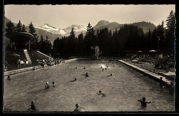 Cartoline postali: Adelboden, Schwimmbad mit Sprungturm und – Usato da Berlin venduto da bartko-reher
