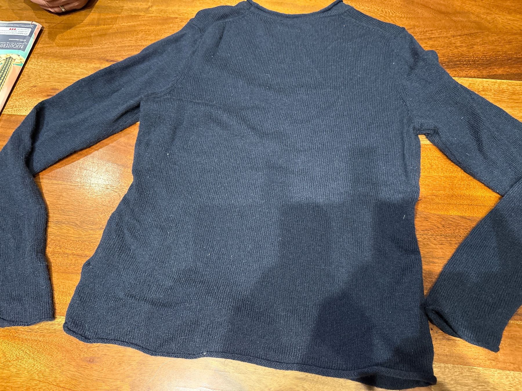 Tommy Hilfiger Maglioni & Felpe: Pullover Tommy Hilfiger dunkelblau Grösse M gebraucht – Usato da Andwil SG venduto da schmei 2