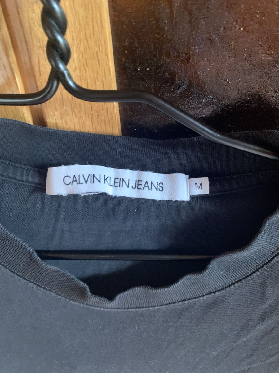 Calvin Klein T-shirt: Tee-shirts Calvin Klein – Usato da La Neuveville venduto da nat_r69j 1