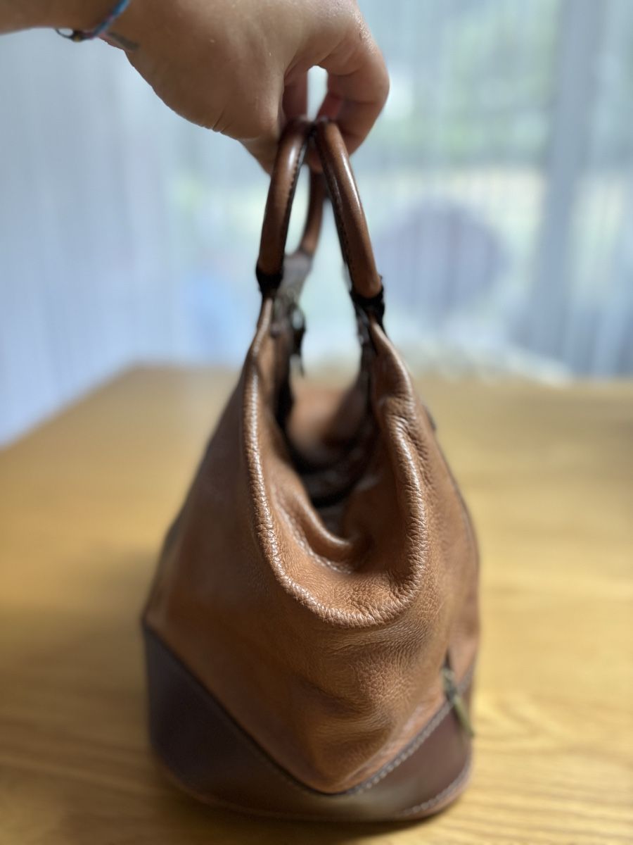 Borse da donna: Borsa in pelle marrone con manico rotondo – Usato da S. Antonino venduto da LIKA91 1