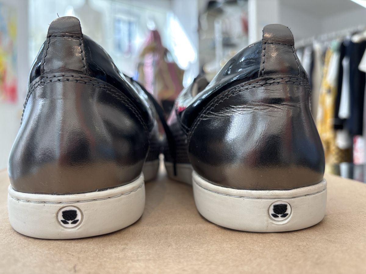 Navyboot Scarpe da donna: Sneaker Navyboot schwarz weiss Schlangenoptik Grösse 38 – Usato da Burgdorf venduto da VouSchoen 6