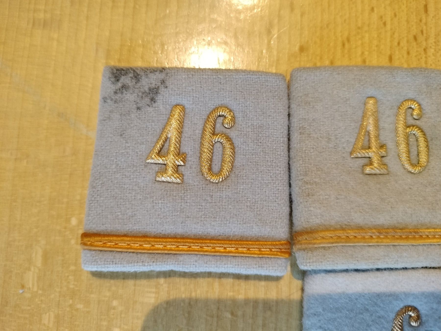 Schweizer Armee Uniformi: Schweizer Armee Militär Uniform Schulterpatten – Usato da Schwanden Sigrisw venduto da cadieux71 1
