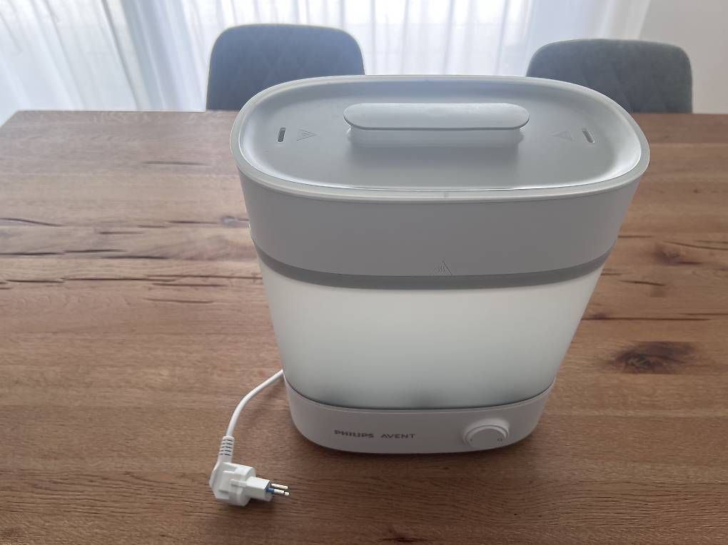 Philips Baby-Mahlzeiten: Philips Avent Sterilisator – Gebraucht aus Schmerikon von FrozenLandscape