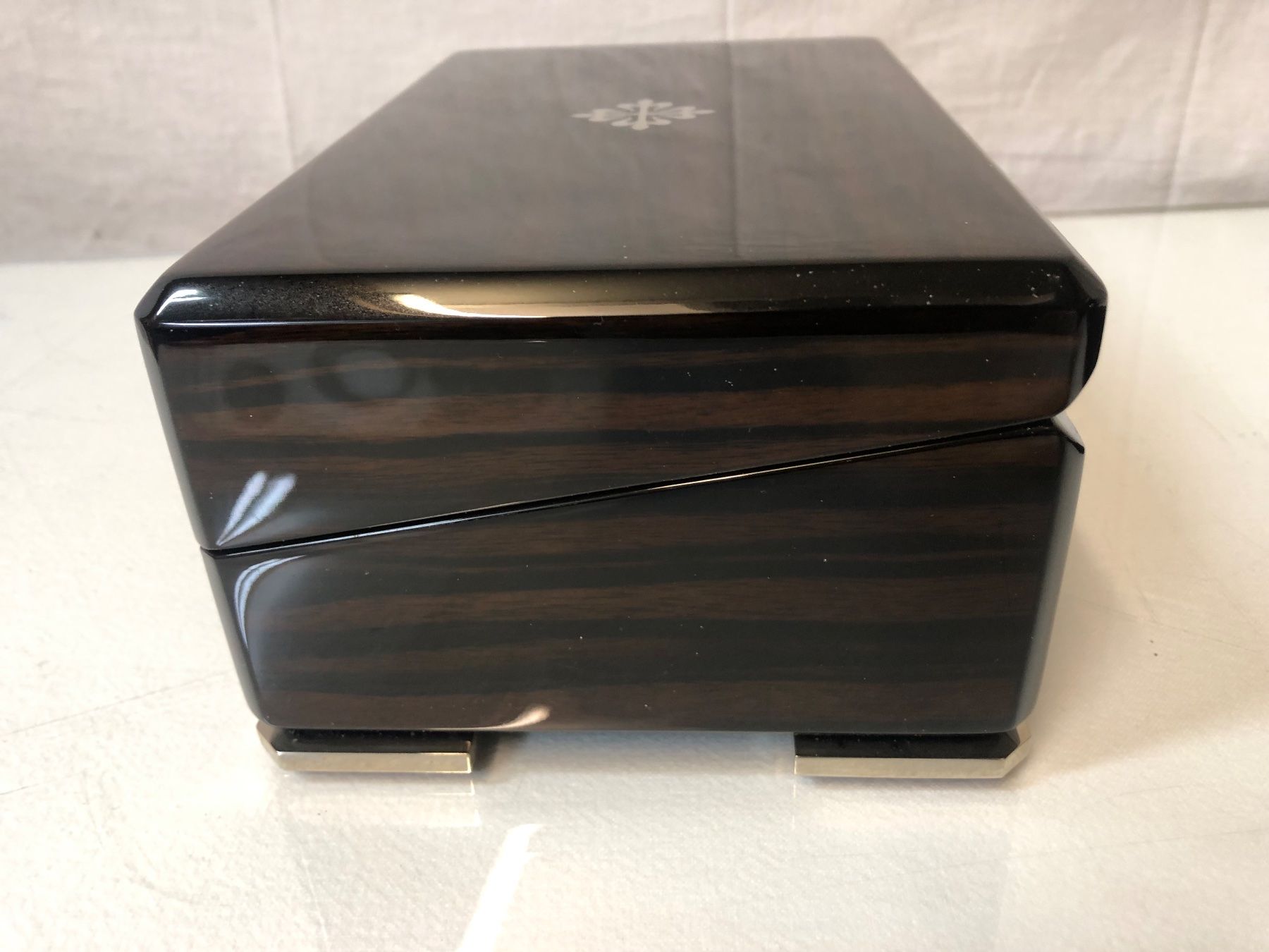 Patek Philippe Scatole porta orologi: Patek Philippe Schatulle inkl. Schutztuch – Usato da Brunnen venduto da Allerwaren 3