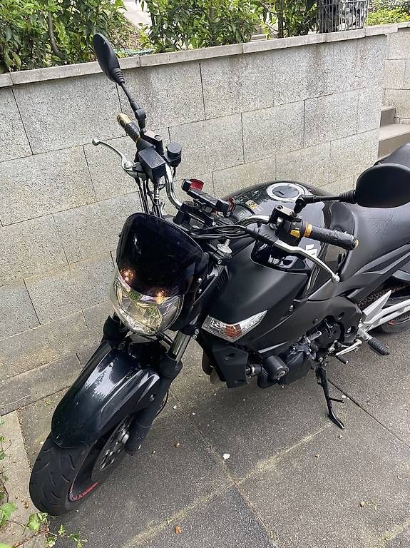 Strada: Suzuki günstig  – Usato da Rudolfstetten venduto da Besimi555 3