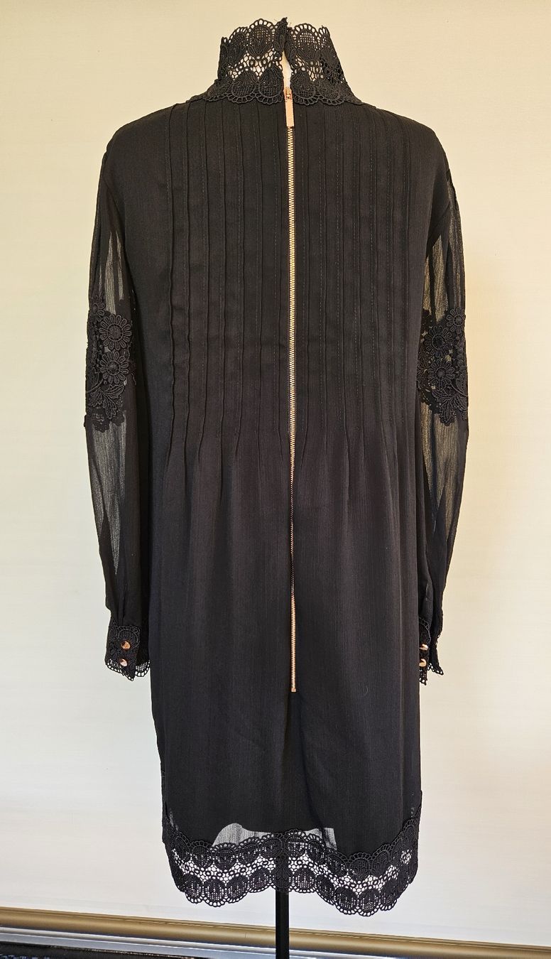 Ted Baker Vestiti: Elegantes schwarzes Spitzenkleid – Nuovo (secondo la descrizione) da Hochdorf venduto da Berry005 4