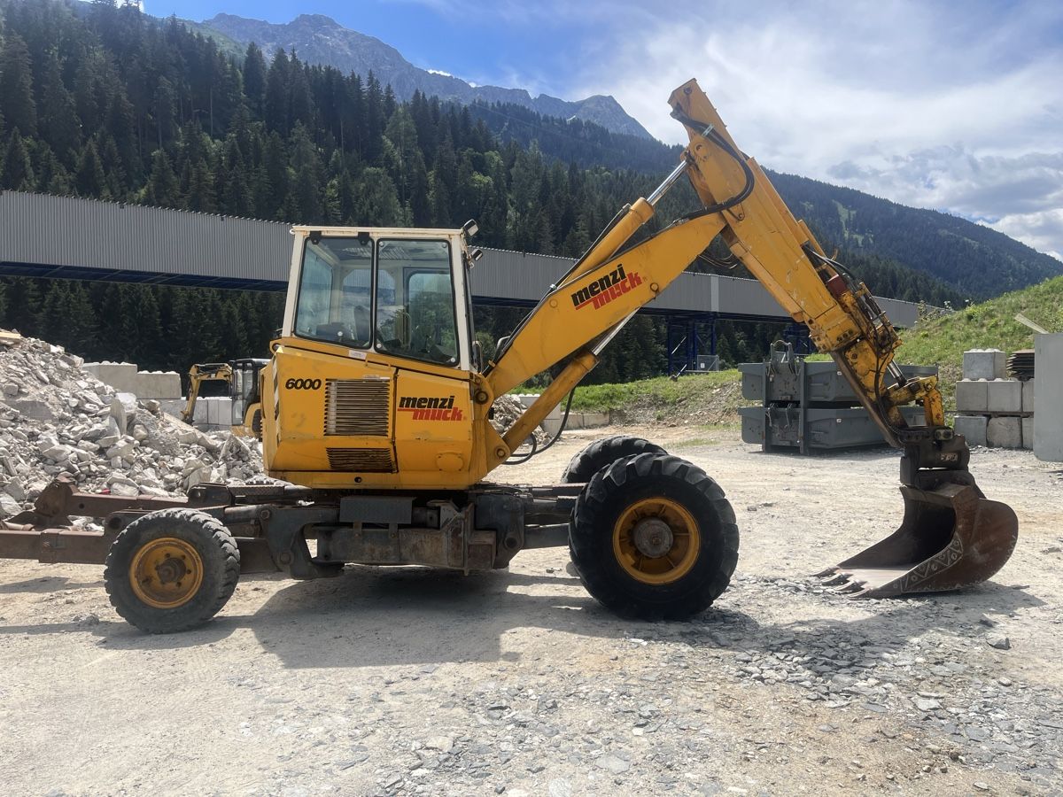Menzi Muck Escavatori: Menzi Muck 6000 mobile – Usato da Airolo venduto da babaleone 2