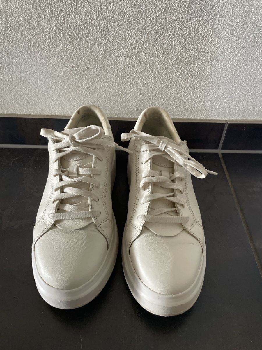 Ugg Damenschuhe: UGG Scape Lace Sneaker – Gebraucht aus Oberuzwil von tas_fm7s 2