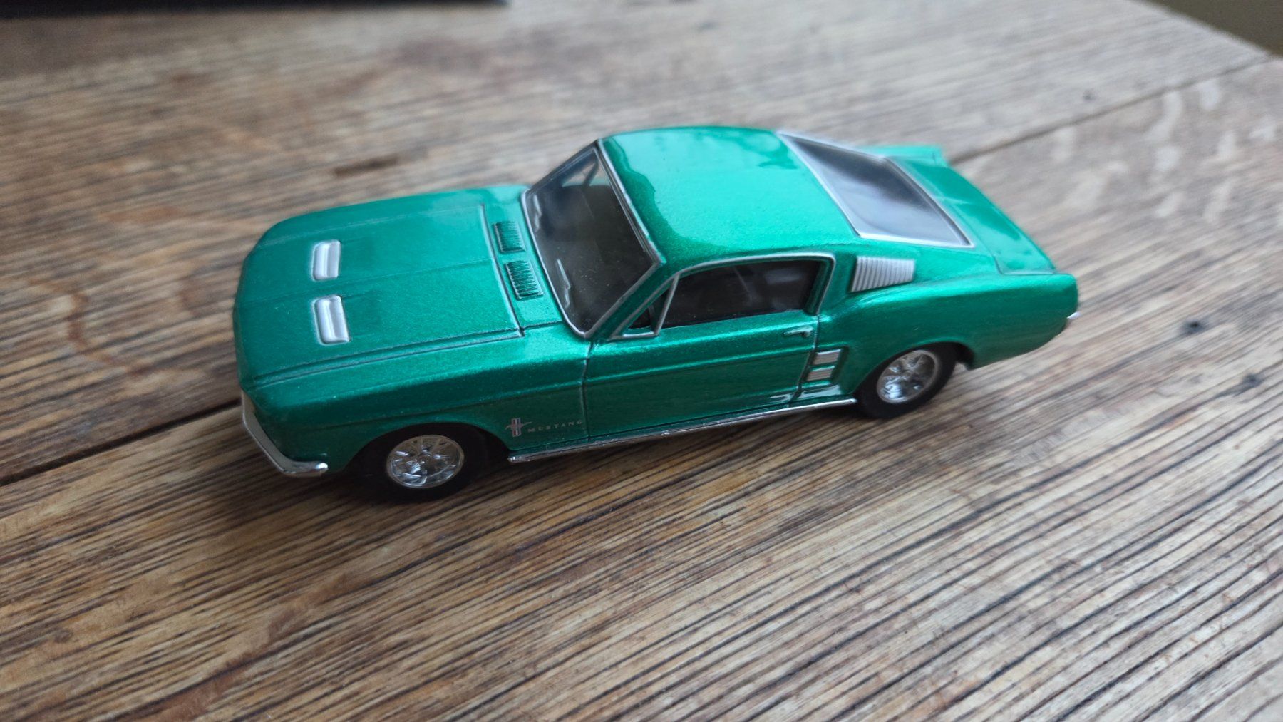 Ford Modellini d'auto: Ford Mustang Modell – Nuovo e nell'imballaggio originale da bern venduto da Aaxe 6