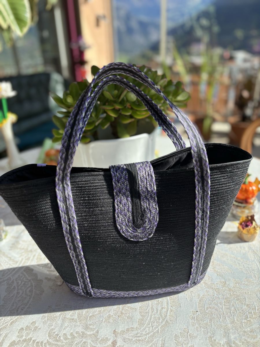 Borse da donna: Handtasche – Nuovo e nell'imballaggio originale da La Garde (Sembrancher) venduto da jan_b6mp 2