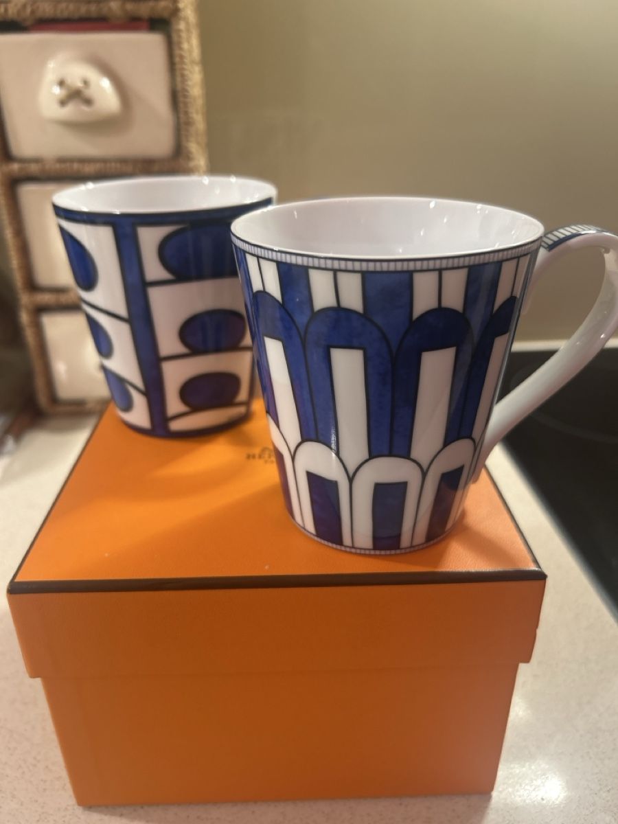 Hermès Tazze: 2 Mug Hermès neufs – Usato da Zürich venduto da Sanpeterhofstatt 1