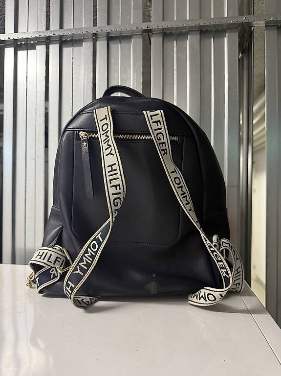 Zaini: Tommy Hilfiger Rucksack – Usato da Wettingen venduto da tur_2nqw 1