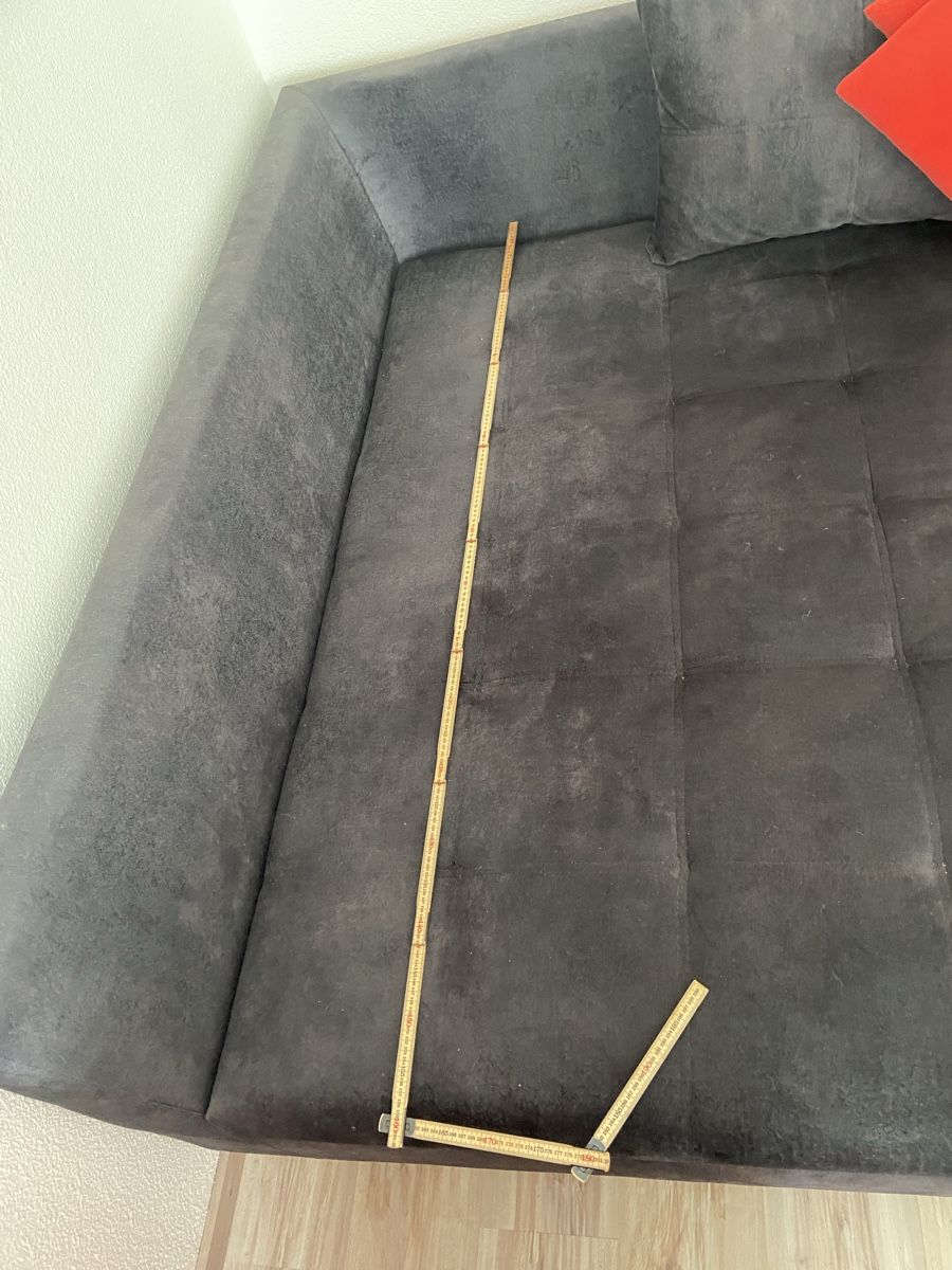 Divani: Ecksofa Dunkelgrau mit vielen Kissen – Usato da Sachseln venduto da Resik 3