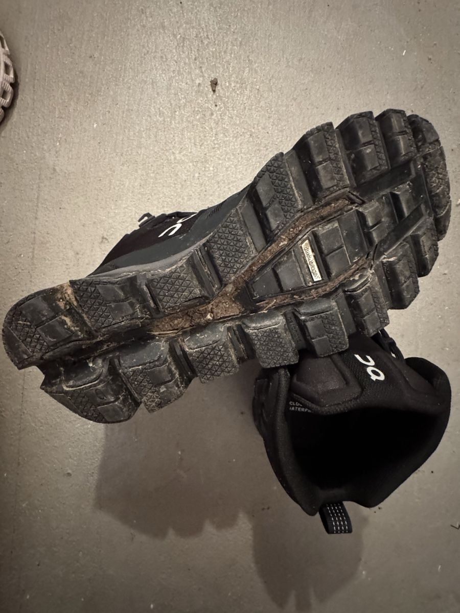 On Damenschuhe: ON Cloudrock  – Gebraucht aus Esslingen von Ursr1 3