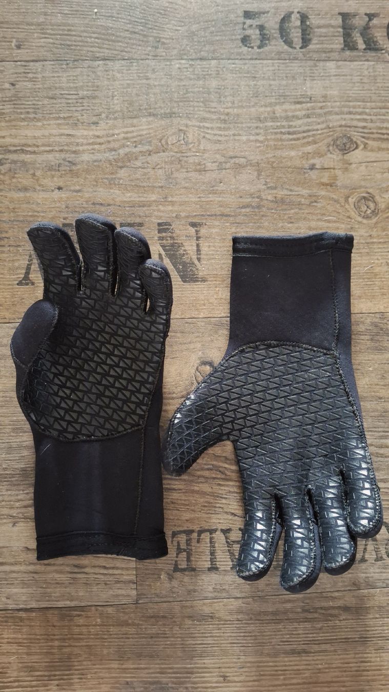 Handschuhe & Handstulpen: Tauchhandschuhe – Neu (gemäss Beschreibung) aus Aadorf von esq_xj7z 1