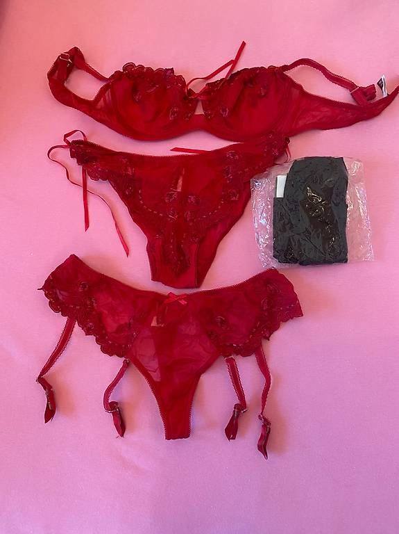 Beldona Altra biancheria intima: 3 teiliges Beldona Set +schwarze Strümpfe – Nuovo (secondo la descrizione) da Volketswil venduto da schnapp01