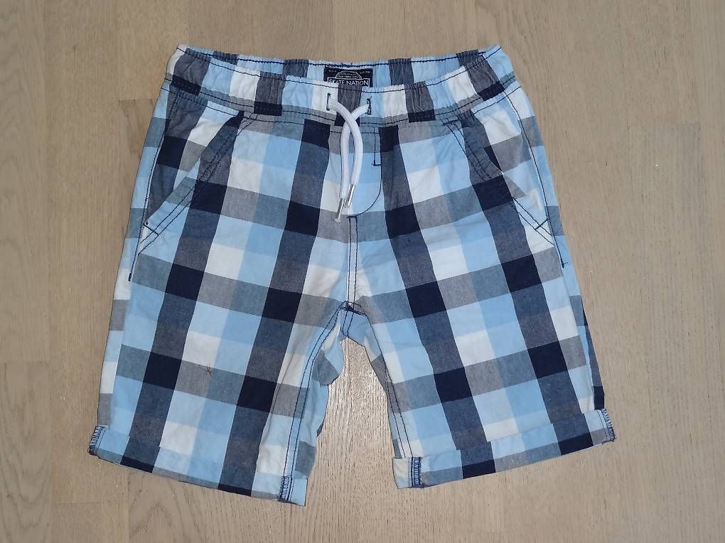 Pantaloni: Kurze Hose Short Gr 140 oder 146 Zwillinge – Usato da Diessenhofen venduto da Stephanla52