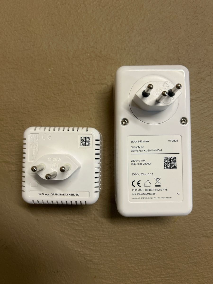 Devolo WiFi: Devolo dLAN 550 WiFi Duo+ Powerline Adapter Set, Top! – Nuovo (secondo la descrizione) da Romanshorn venduto da Engel22 1