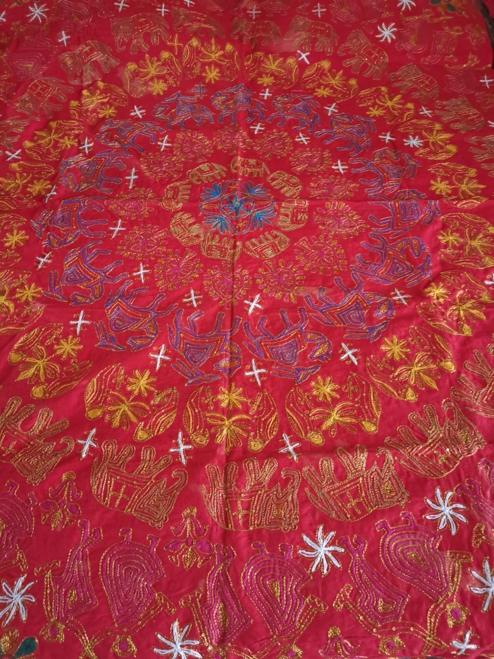 Altra biancheria da tavola: Nappe rouge brodée pakistanaise – Usato da Courtepin venduto da Fin_dj7p 7